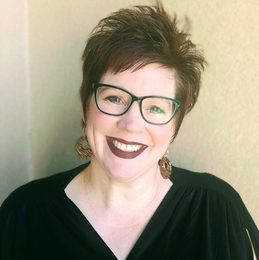 Meet your Posher, April